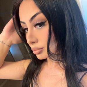 Meet your Posher, Miriam